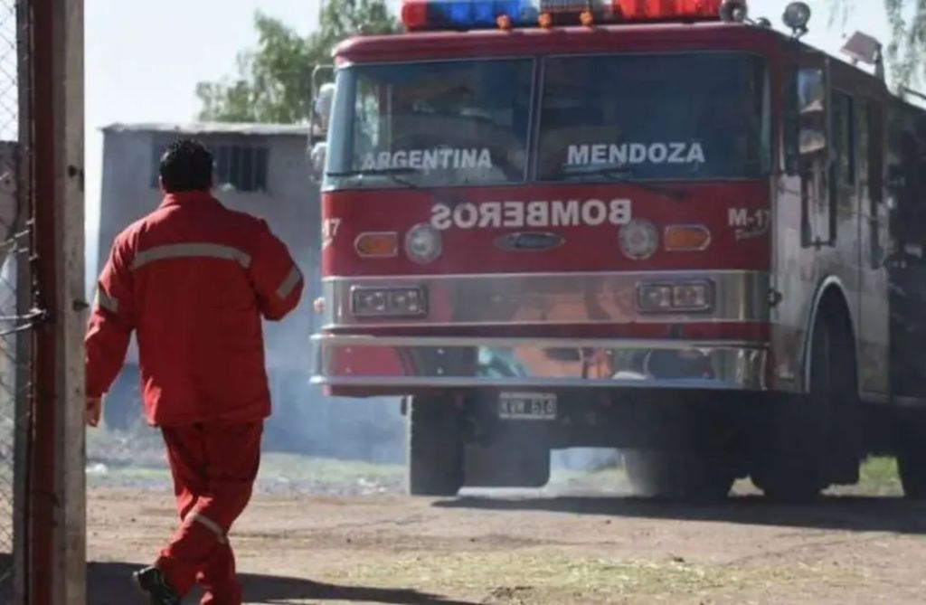 Un Joven Pelea Por Su Vida Con El 80 Del Cuerpo Quemado Por Una Falla Eléctrica Se Incendió Su 0998